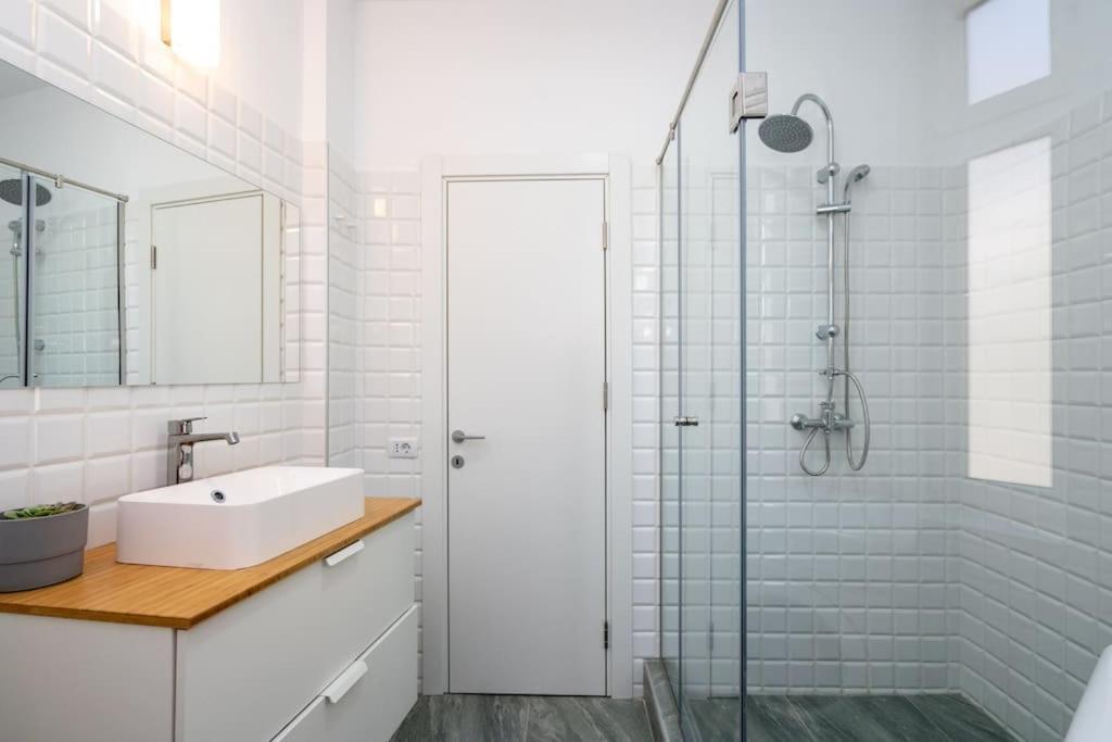 Holiday Vibe - 2r In Piata Romana Apartament Bucureşti